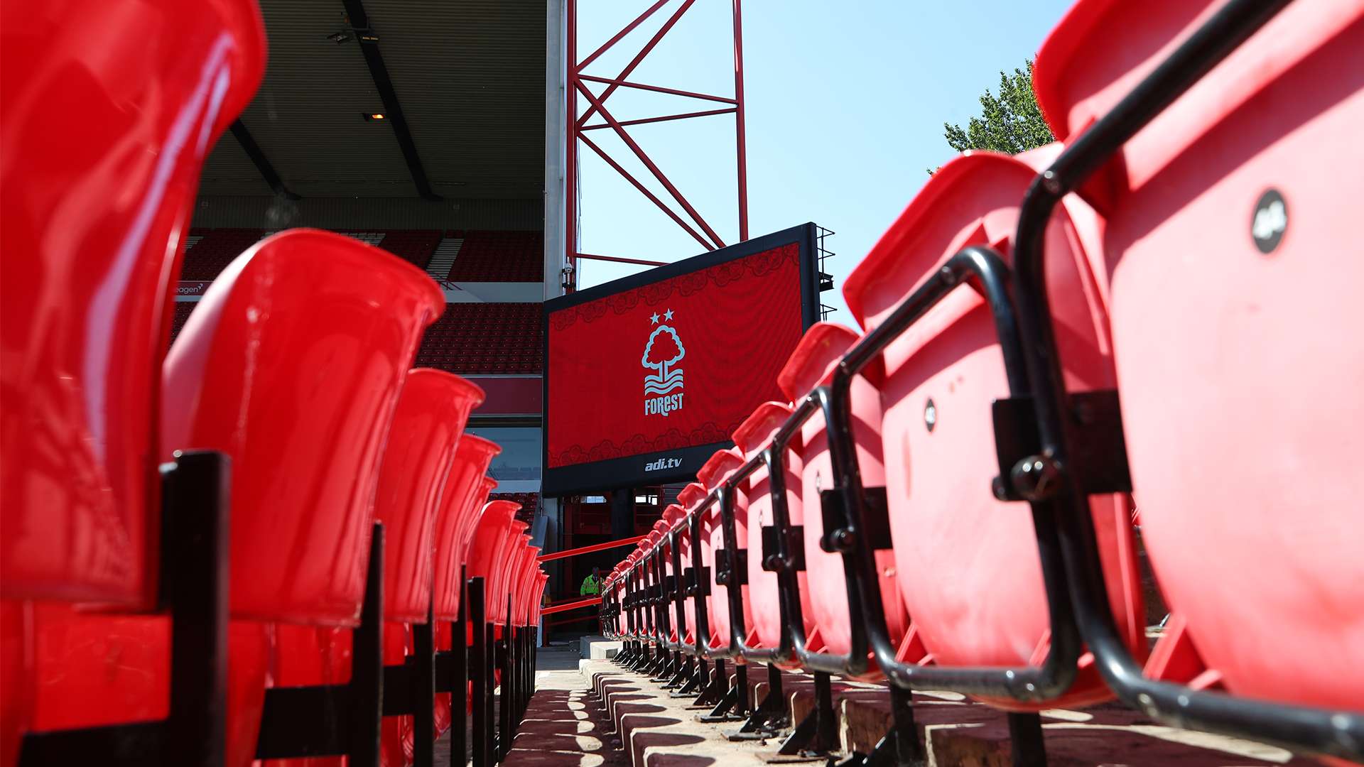 防守漏洞成 防守漏洞成